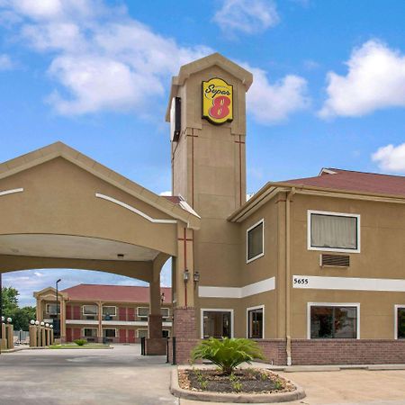 Super 8 By Wyndham Houston/Brookhollow Nw Exterior photo